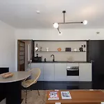 Liiiving In - Casa Duque Lägenhet